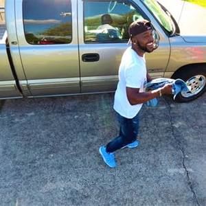 Meet your Posher, Aaron